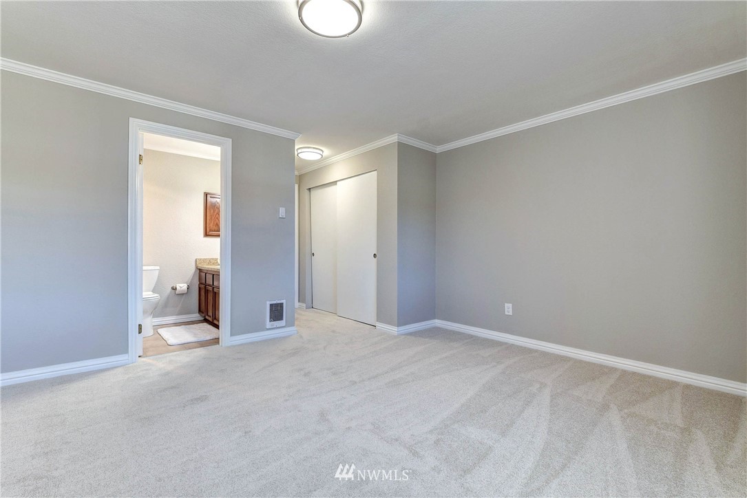 2106 186th Place Southeast Bothell, WA 98012 - Photo 19 of 25