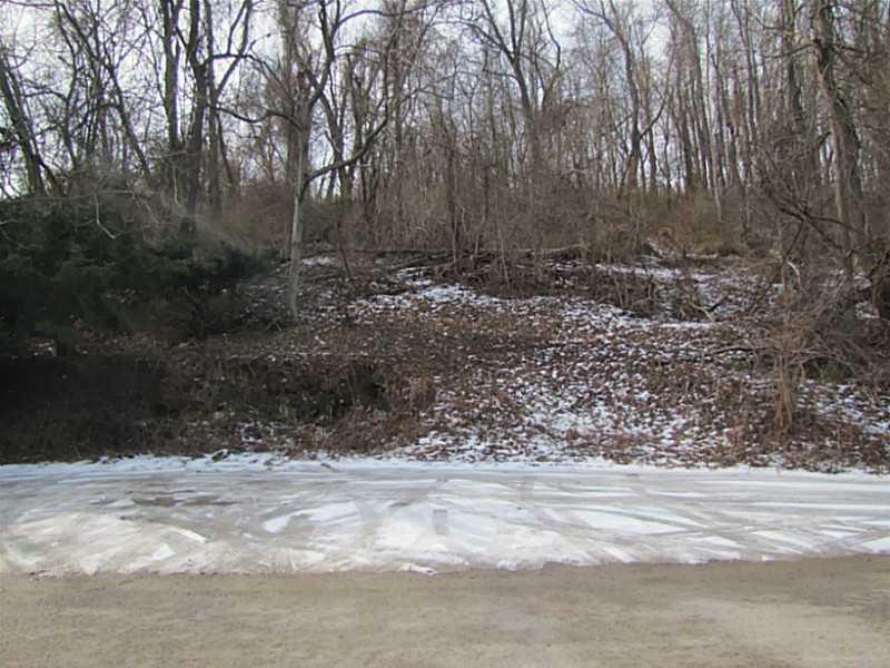 412 Upper Road Upper St. Clair, PA 15228 - Photo 18 of 18 Parking Lot/Garage.