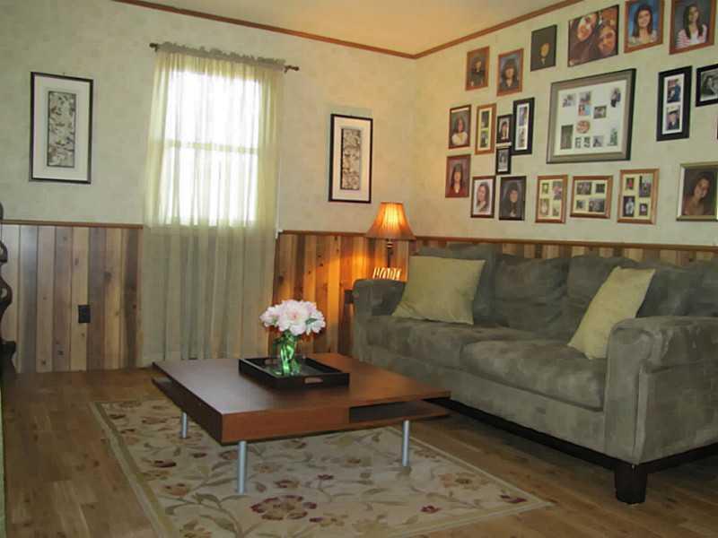 412 Upper Road Upper St. Clair, PA 15228 - Photo 3 of 18 Living Room.