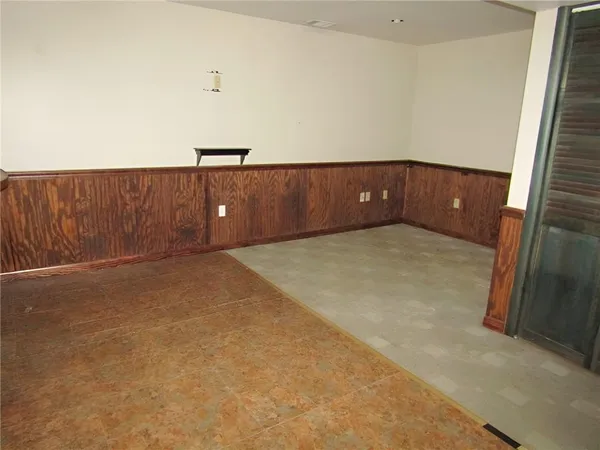 $359,900 | 165 Oakdale Drive, Zelienople, PA 16063