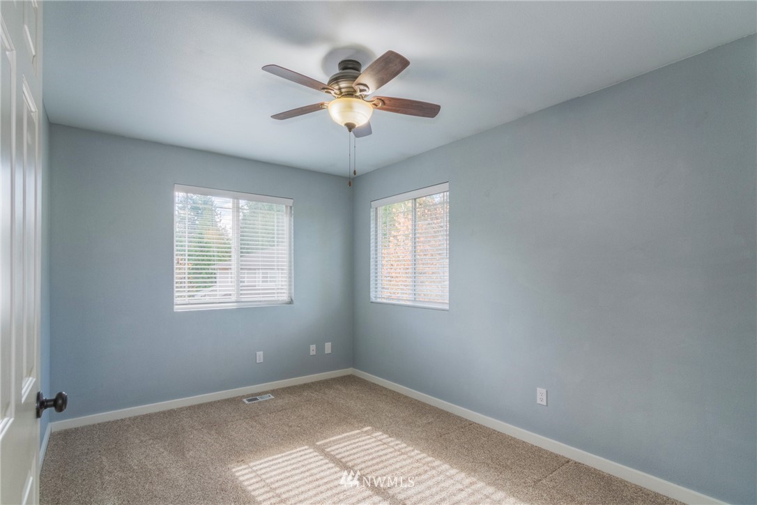 15621 48th Place West Edmonds, WA 98026 - Photo 13 of 19