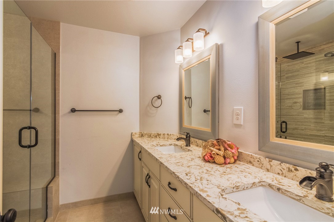 15621 48th Place West Edmonds, WA 98026 - Photo 17 of 19