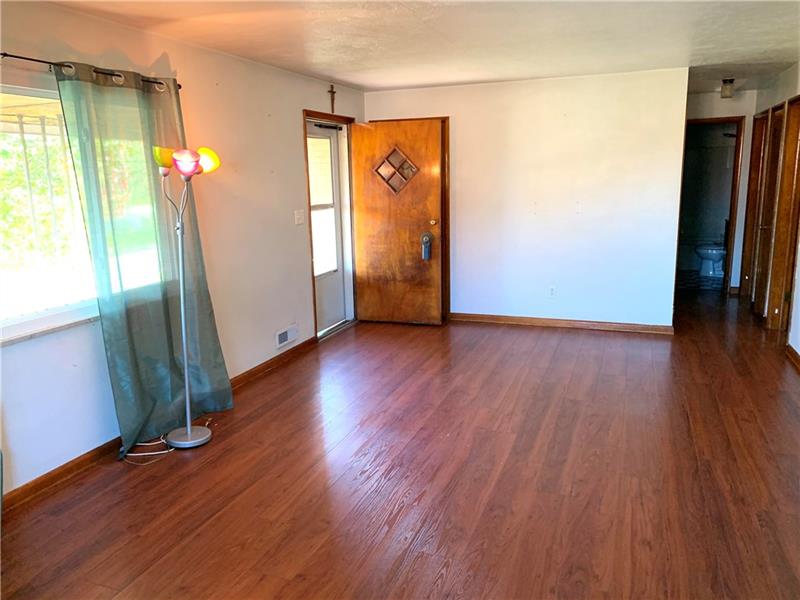 535 Country Club Road Washington, PA 15301 - Photo 5 of 16 Gallery Image 5