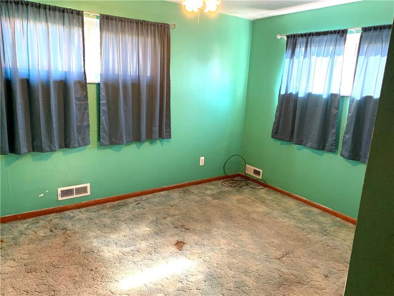 535 Country Club Road Washington, PA 15301 - Photo 8 of 16 Gallery Image 8