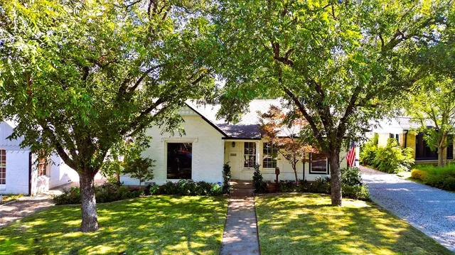 $1,299,900 | 722 Tenna Loma Court, Dallas, TX 75208