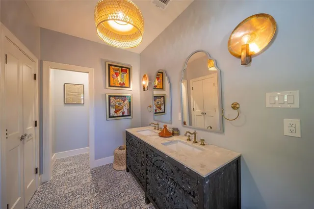 $1,299,900 | 722 Tenna Loma Court, Dallas, TX 75208