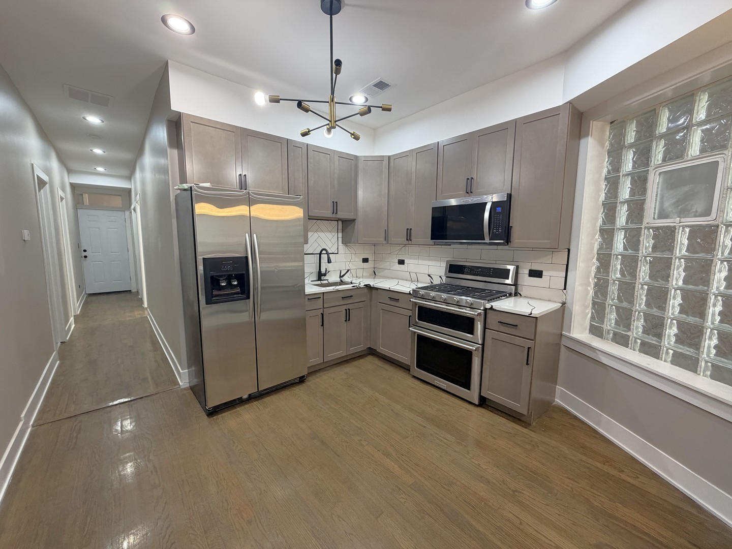 1911 South Ridgeway Avenue, Unit 1F Chicago, IL 60623 - Photo 3 of 9