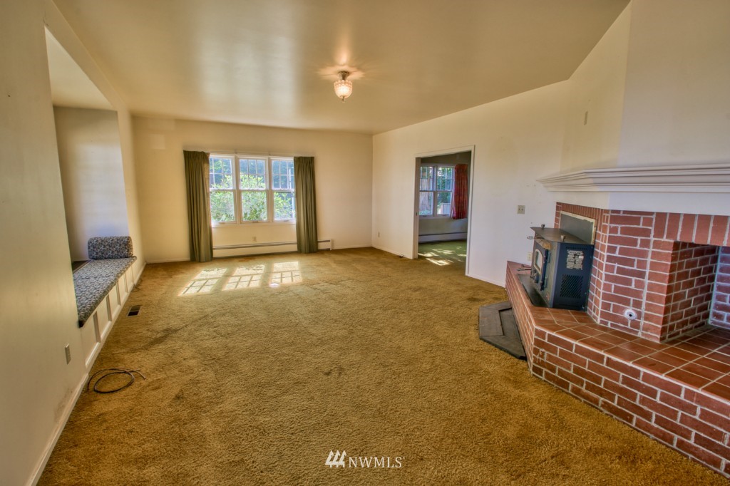 10219 Halloran Road Bow, WA 98232 - Photo 3 of 22 Gallery Image 3