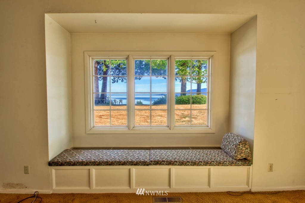 10219 Halloran Road Bow, WA 98232 - Photo 4 of 22 Gallery Image 4