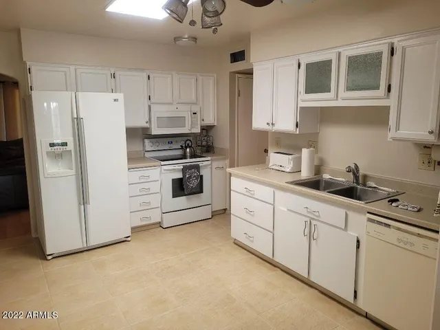 $2,600 | 13239 West Desert Glen Drive, Sun City West, AZ 85375