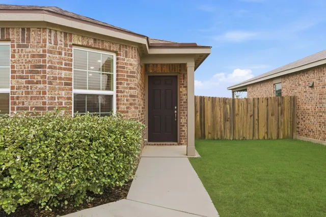 $1,800 | 345 Lone Mountain Drive, Katy, TX 77493