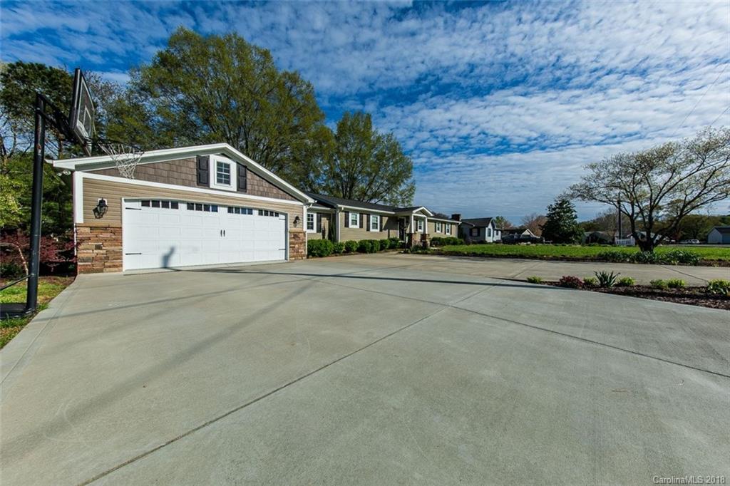 523 Harbor Road, Unit 51 Norwood, NC 28128 - Photo 3 of 25 Gallery Image 3
