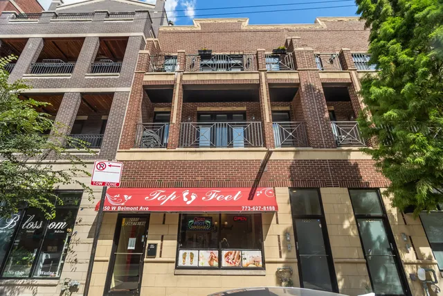 $615,000 | 2050 West Belmont Avenue, Unit 2, Chicago, IL 60618