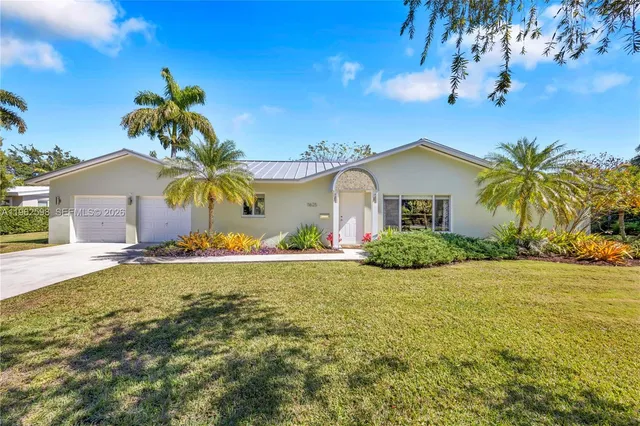 $2,300,000 | 11625 Southwest 70th Avenue, Pinecrest, FL 33156