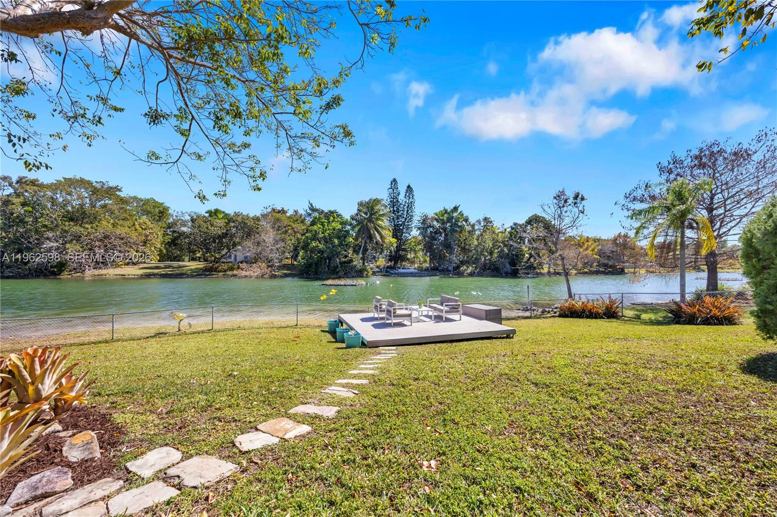 11625 Southwest 70th Avenue Pinecrest, FL 33156 - Photo 24 of 30