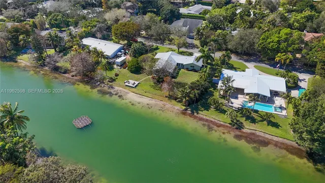 $2,300,000 | 11625 Southwest 70th Avenue, Pinecrest, FL 33156