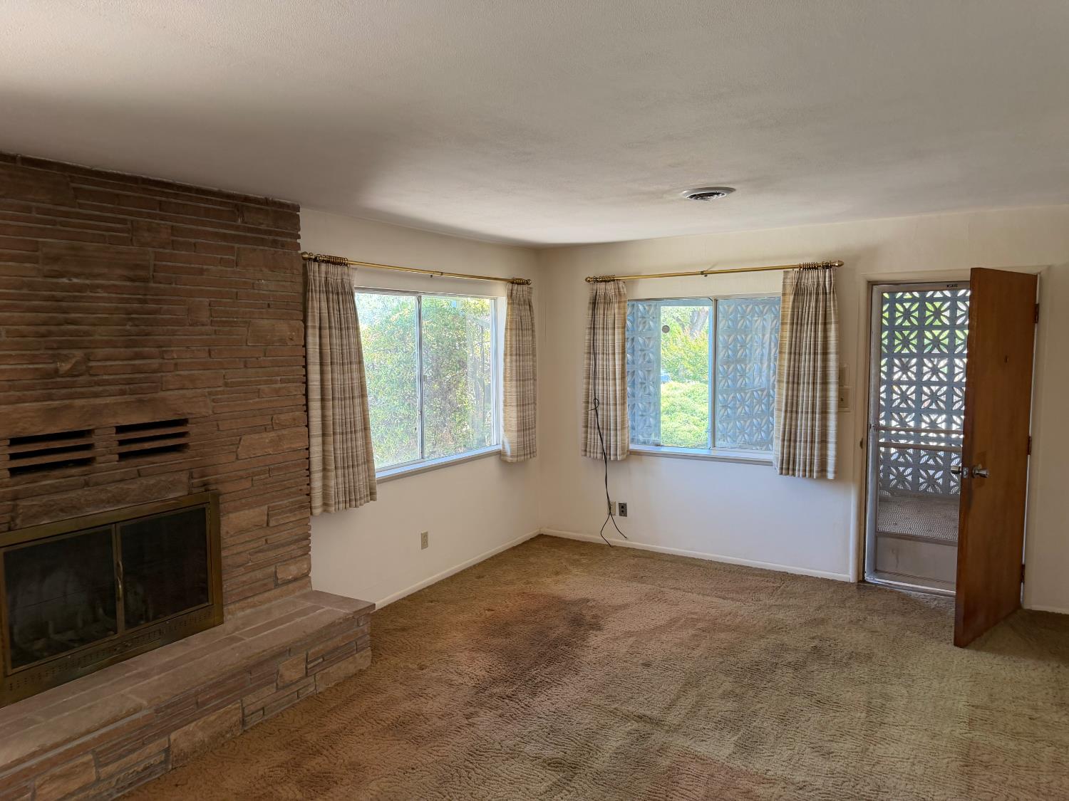 231 Boarman Street Jackson, CA 95642 - Photo 35 of 65 Front door fireplace