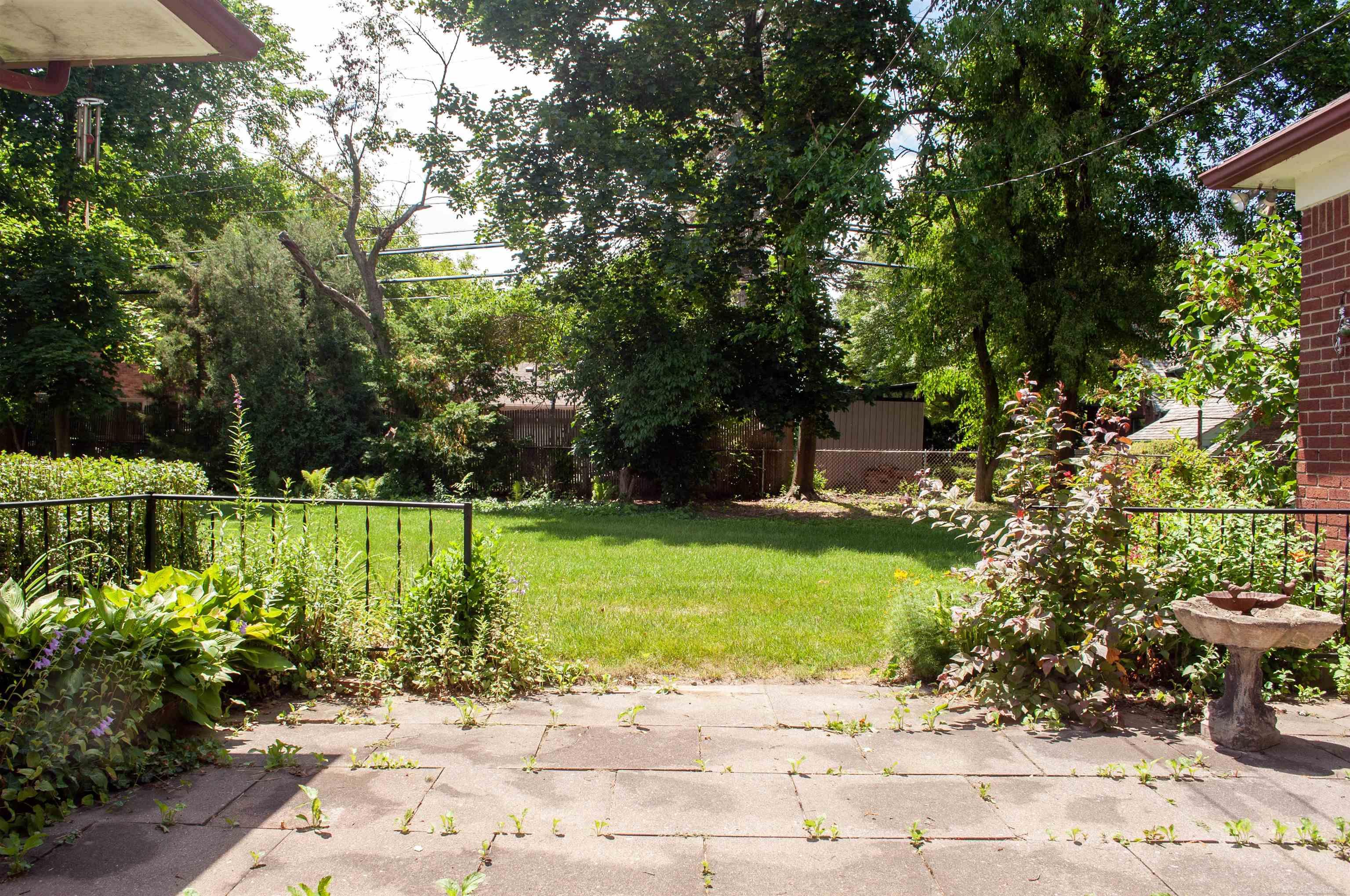 743 South Renaud Road Grosse Pointe, MI 48236 - Photo 62 of 62 50113563-61.JPG
