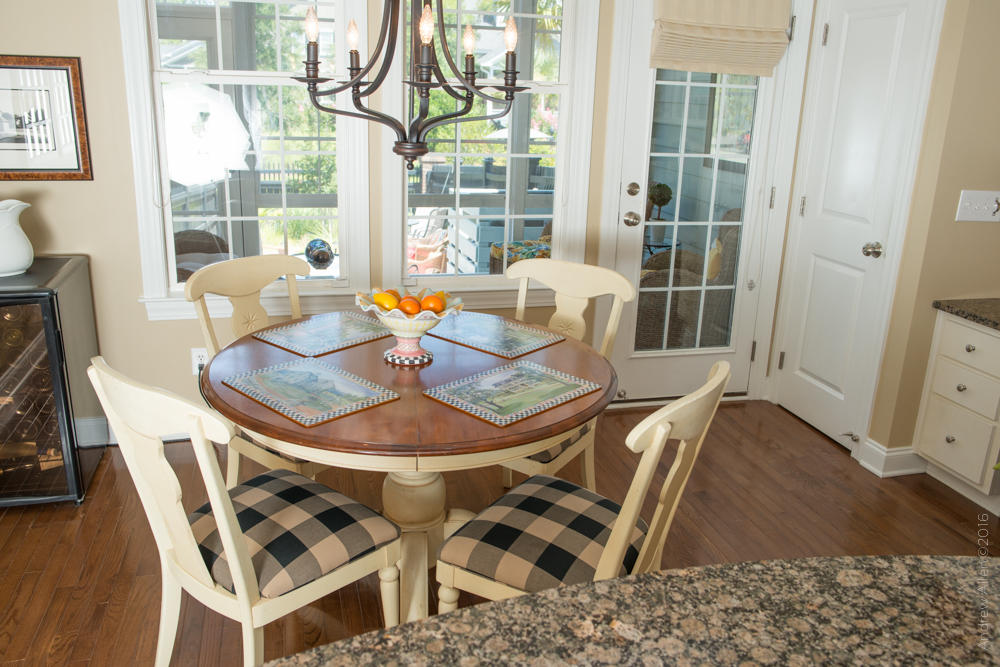 1445 Clancy Road Mount Pleasant, SC 29466 - Photo 8 of 37 Eat in kitchen