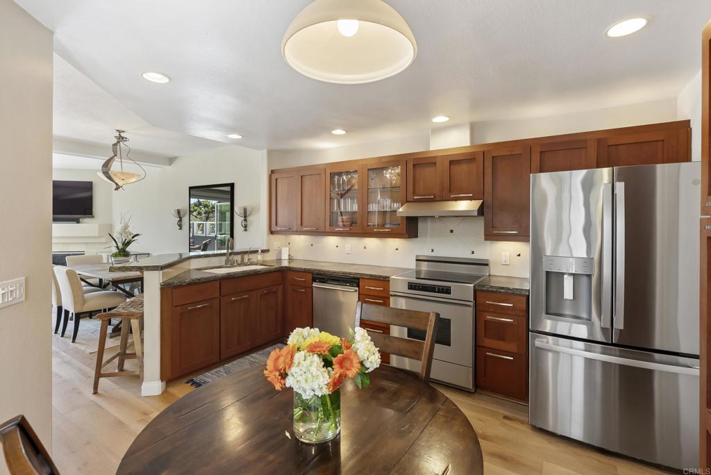 2921 Sandy Pointe, Unit 3 Del Mar, CA 92014 - Photo 7 of 16