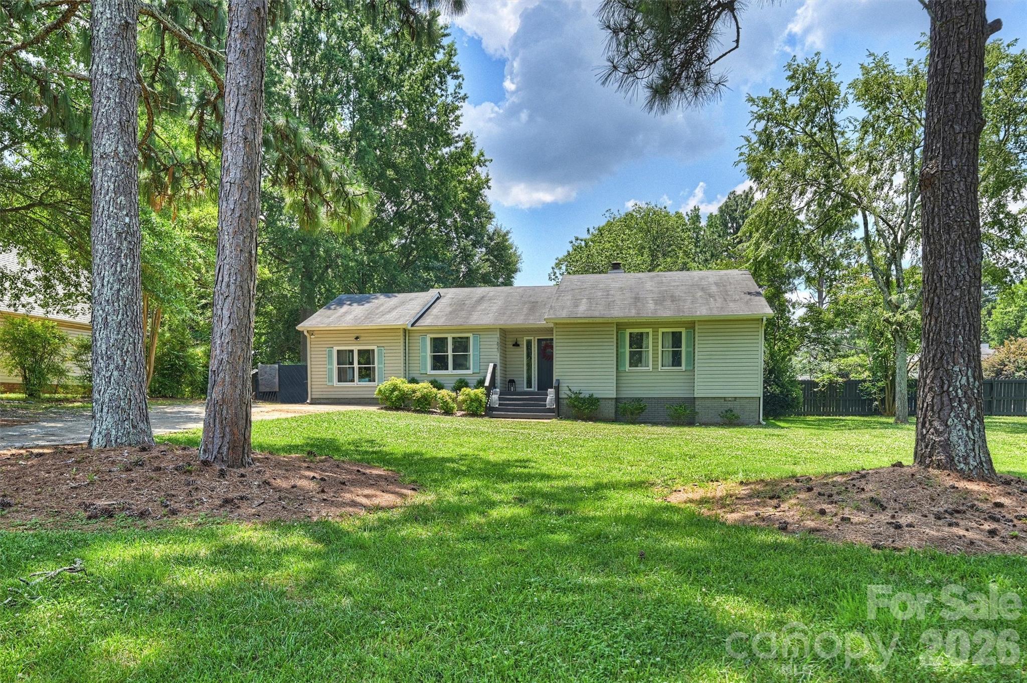 1621 Brook Drive Fort Mill, SC 29708 - Photo 2 of 47