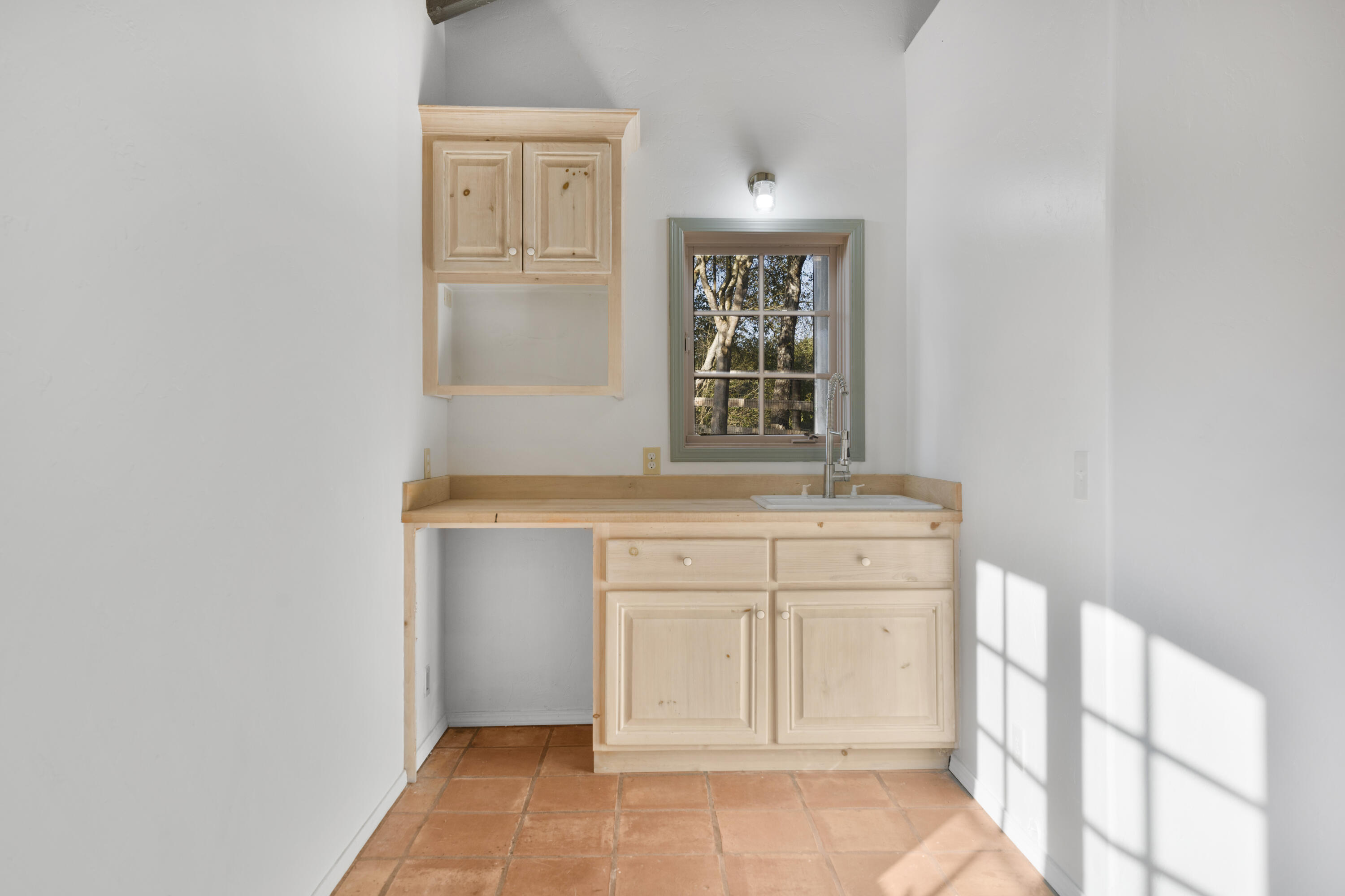1225 Poppy Valley Road Buellton, CA 93427 - Photo 32 of 42 a view of cabinets and window