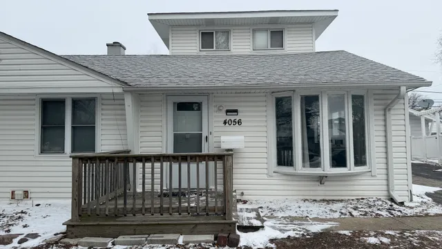 $2,700 | 4056 West 89th Place, Hometown, IL 60456