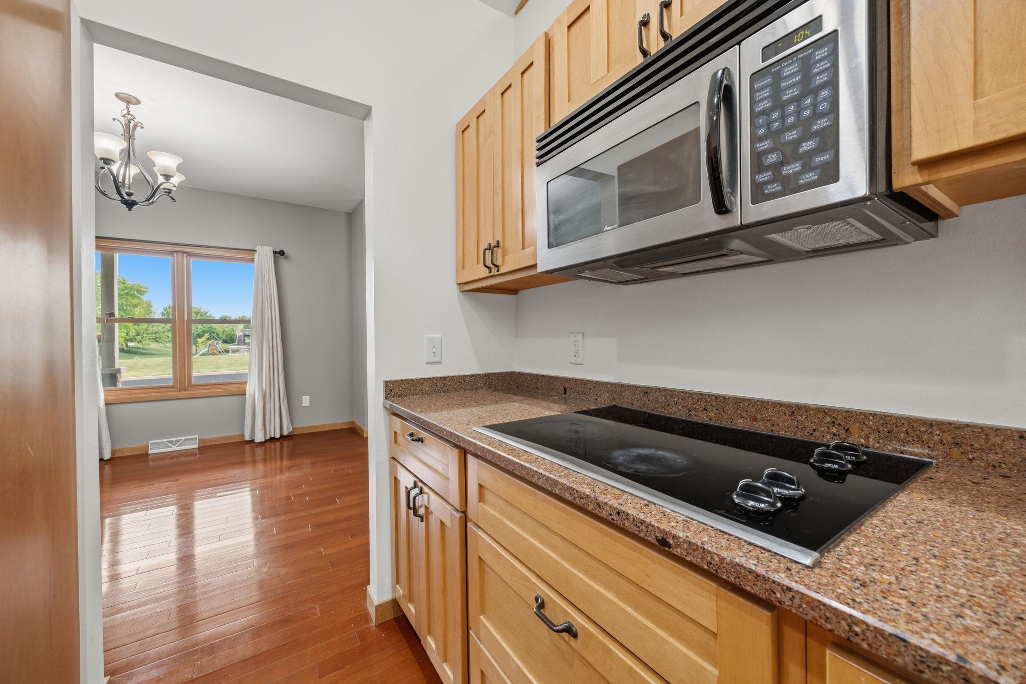 401 Highland Road Cambridge, WI 53523 - Photo 20 of 90