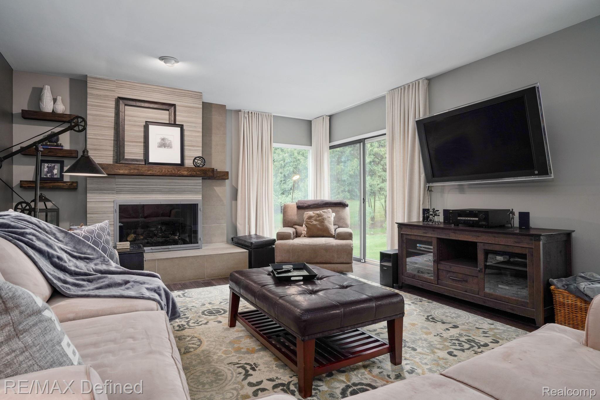 6358 Cherry Tree Court Rochester, MI 48306 - Photo 20 of 47 20-web-or-mls-6358-Cherry-Tree-Ct-20.jpg