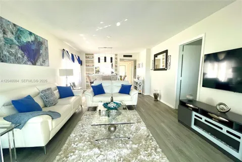$170,000 | 5980 Northwest 64th Avenue, Unit 312, Tamarac, FL 33319