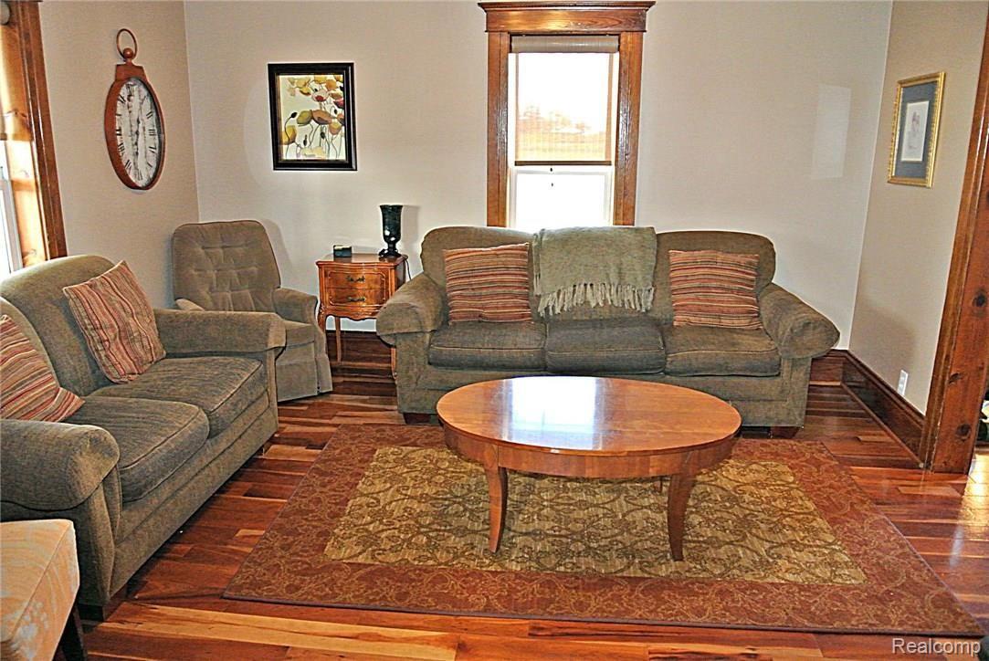 5359 Cade Road Marlette, MI 48453 - Photo 3 of 18 Family Room view 2.jpg
