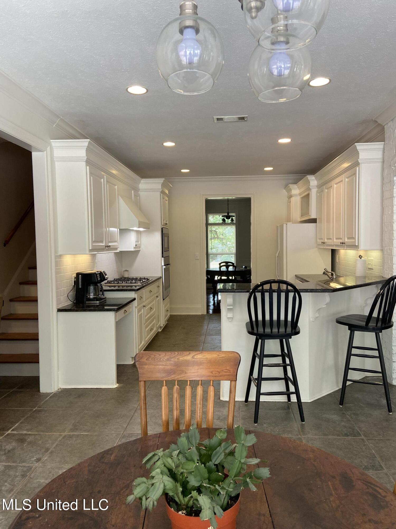 691 Hoy Road Madison, MS 39110 - Photo 15 of 47 Kitchen