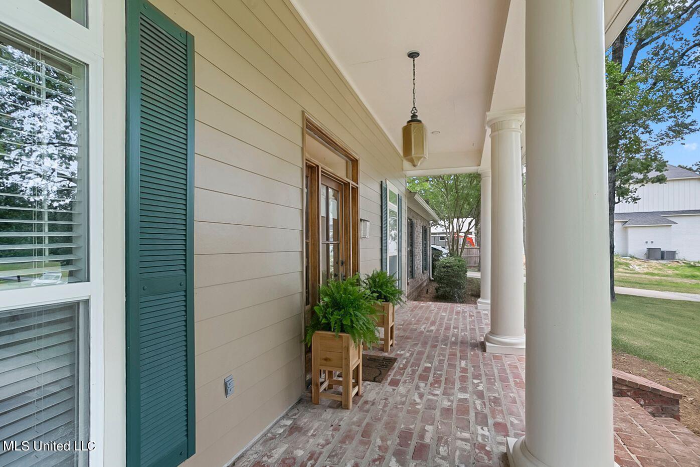 691 Hoy Road Madison, MS 39110 - Photo 7 of 47 Front Porch 1