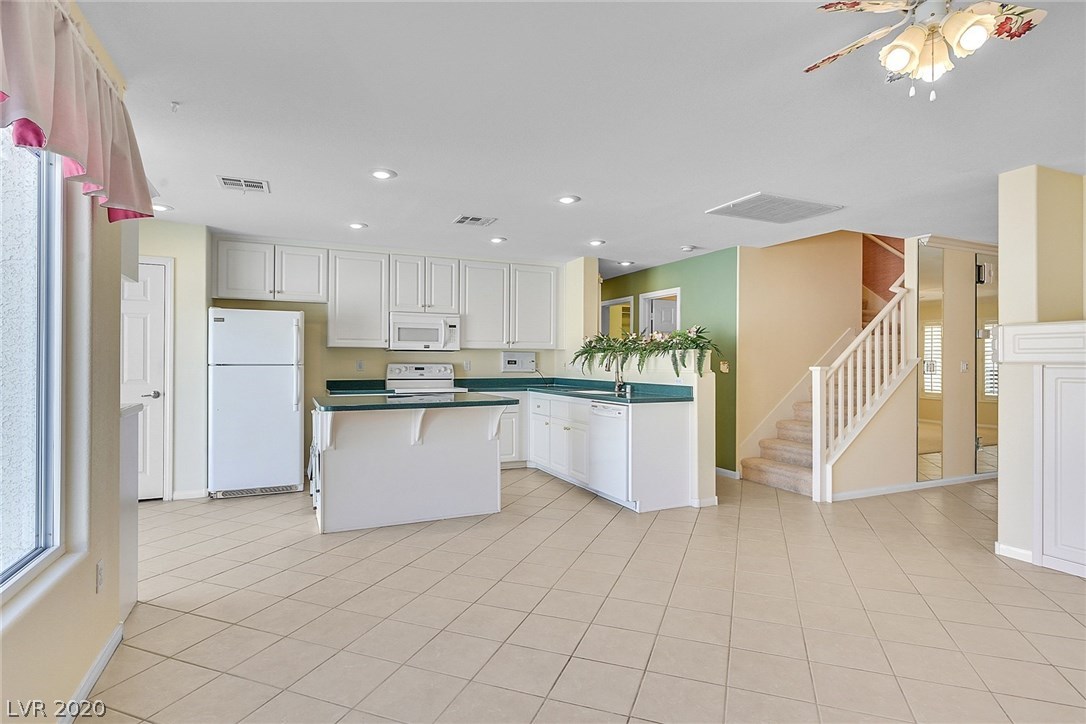 140 Rancho Maria Street Las Vegas, NV 89148 - Photo 14 of 49 Gallery Image 14