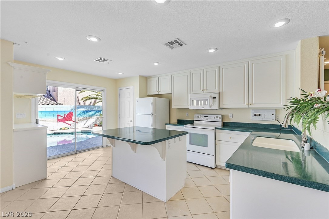 140 Rancho Maria Street Las Vegas, NV 89148 - Photo 9 of 49 Gallery Image 9