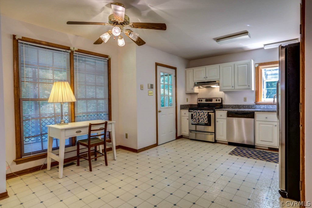 7206 Woodpecker Road Chesterfield, VA 23838 - Photo 4 of 19 Gallery Image 4