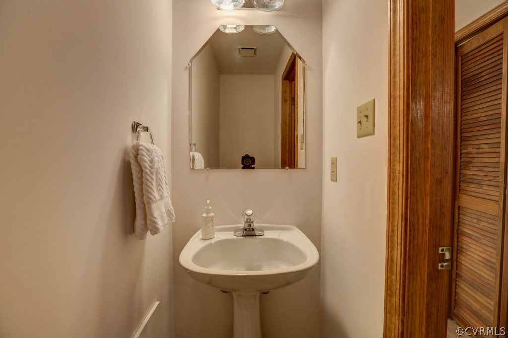 7206 Woodpecker Road Chesterfield, VA 23838 - Photo 7 of 19 Gallery Image 7