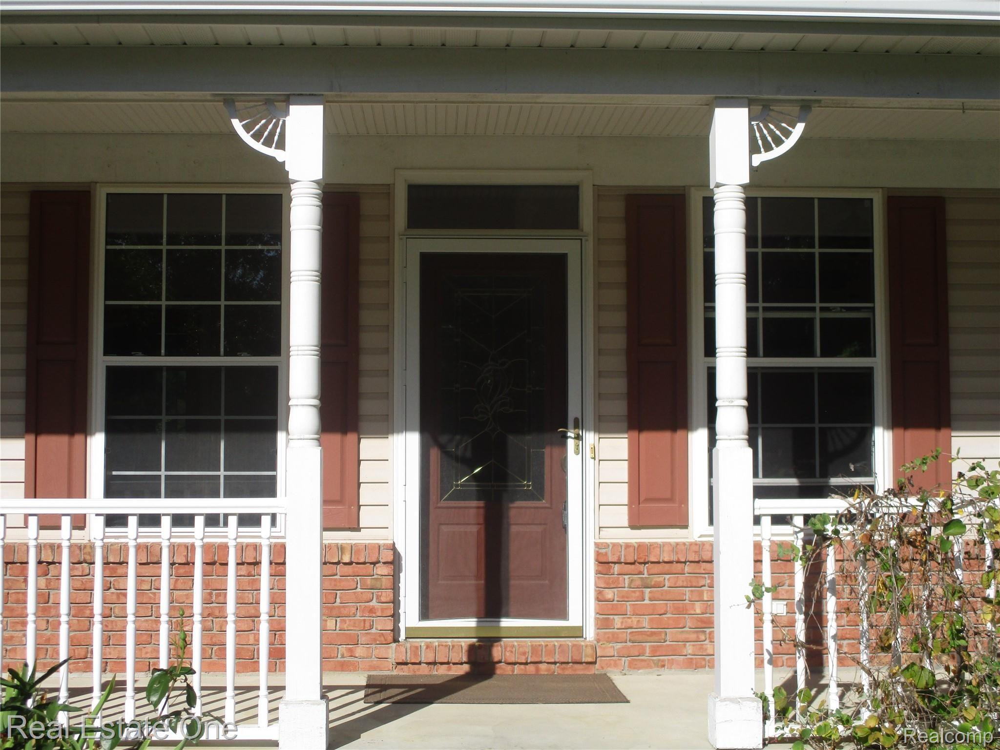 14192 North Hogan Road Linden, MI 48451 - Photo 5 of 45 IMG_2984.JPG