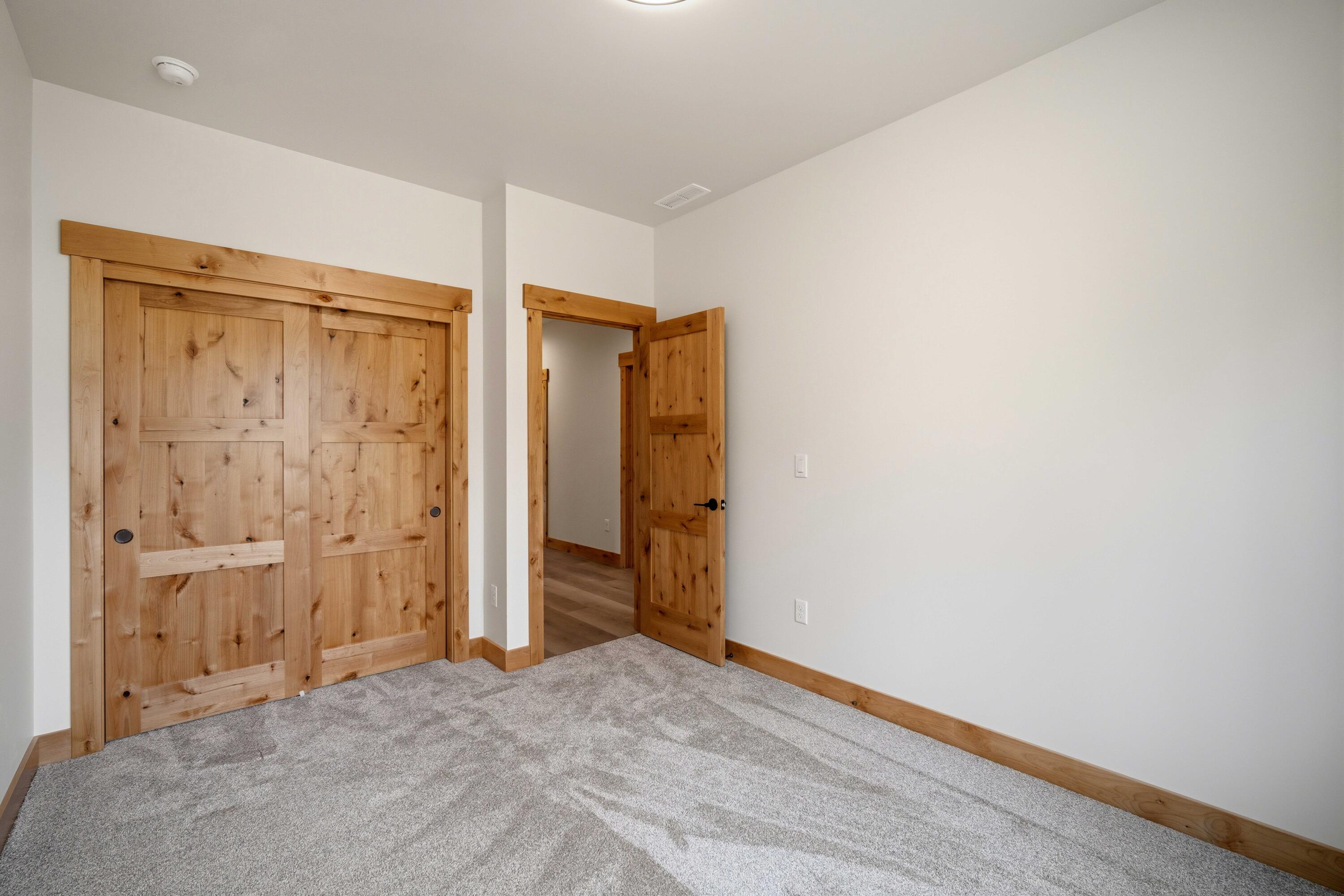 17146 Covina Road Bend, OR 97707 - Photo 40 of 65