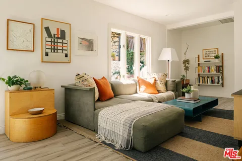 $899,000 | 466 Wren Drive, Los Angeles, CA 90065