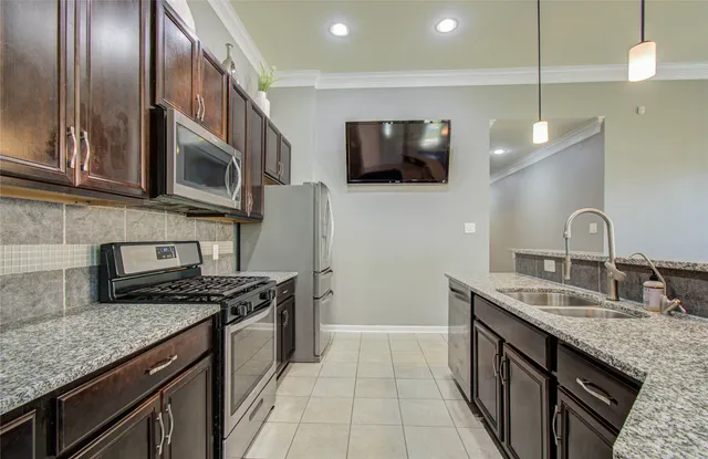 $2,500 | 18707 Naples Ridge Court, Katy, TX 77449