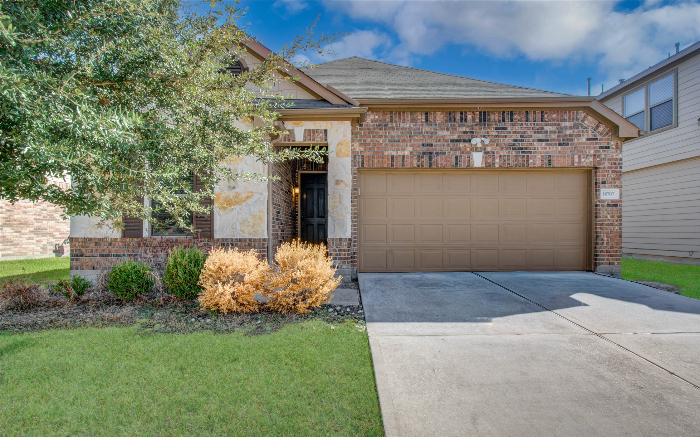 18707 Naples Ridge Court Katy, TX 77449 - Photo 3 of 39