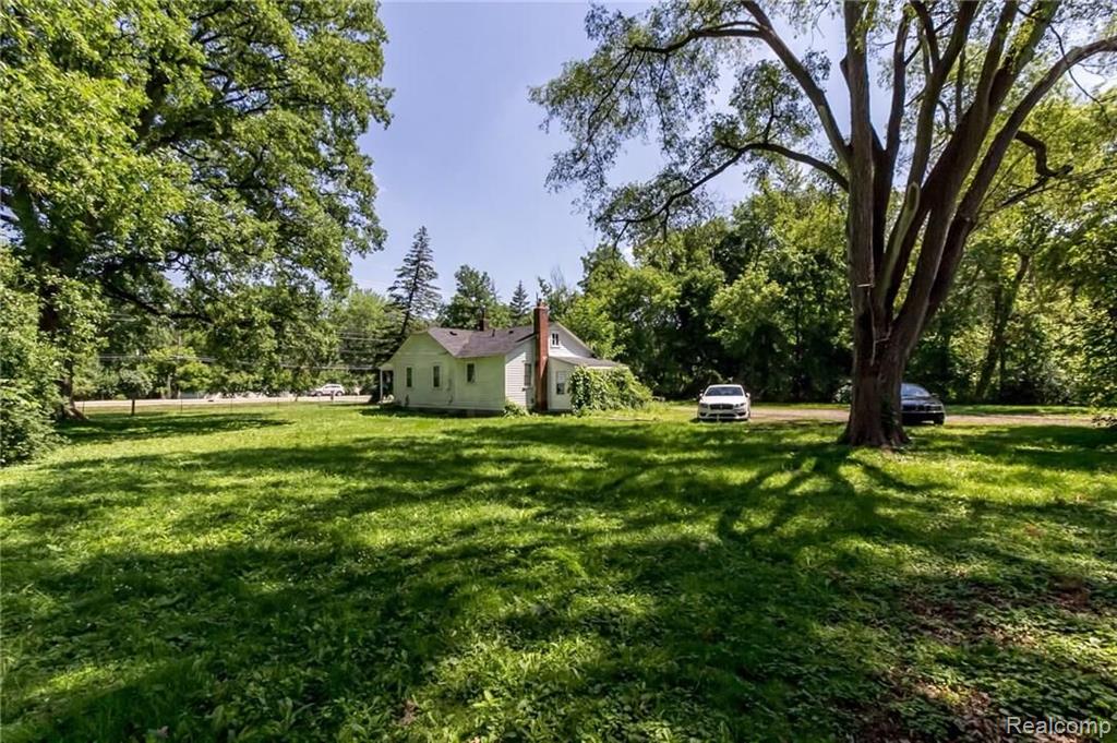 47129 Ford Road Canton, MI 48187 - Photo 4 of 6