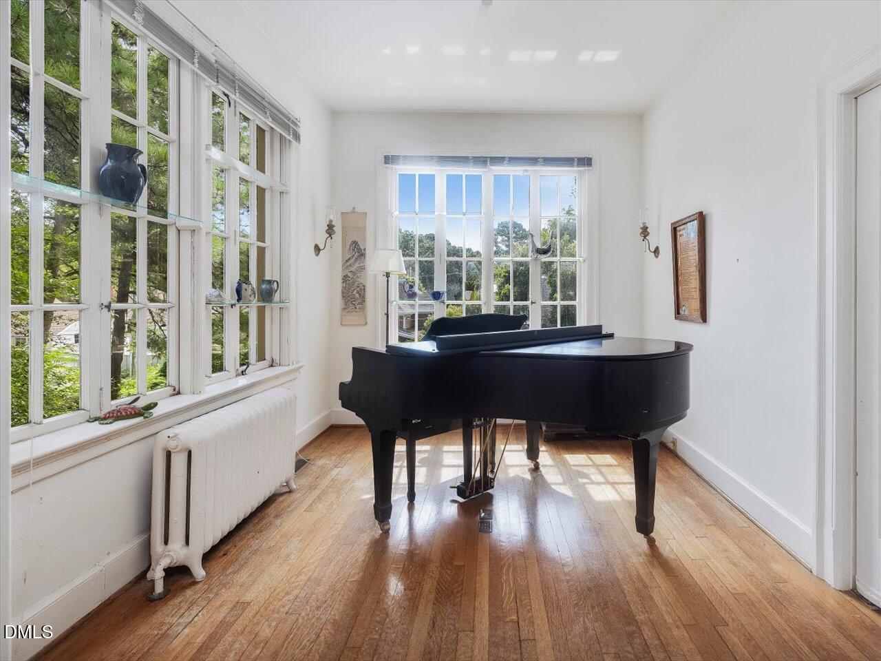 216-204 Hawthorne Road Raleigh, NC 27605 - Photo 12 of 28 216 Hawthorne