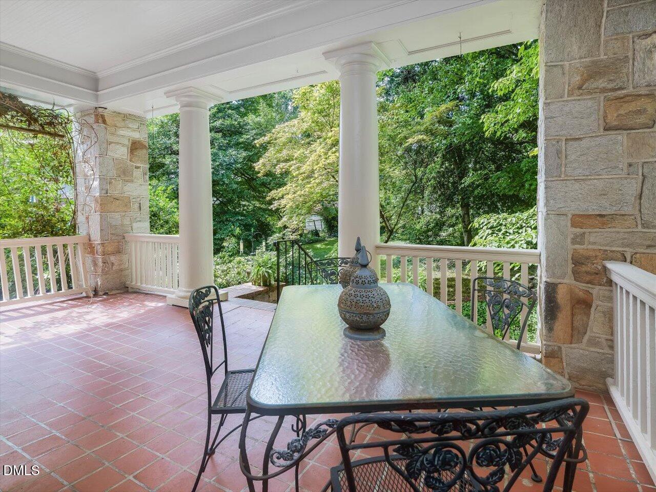 216-204 Hawthorne Road Raleigh, NC 27605 - Photo 18 of 28 216 Hawthorne