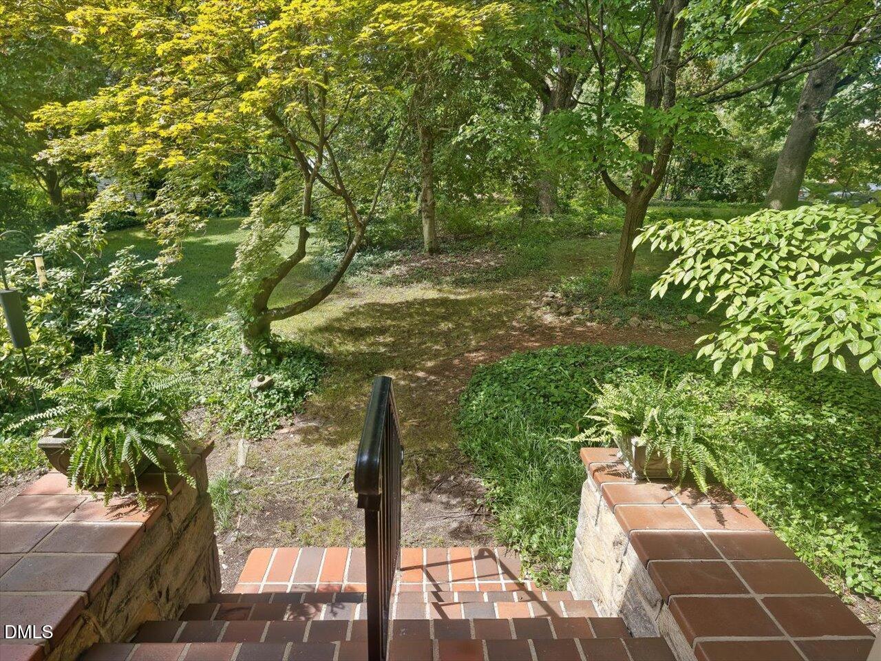 216-204 Hawthorne Road Raleigh, NC 27605 - Photo 26 of 28 216 Hawthorne