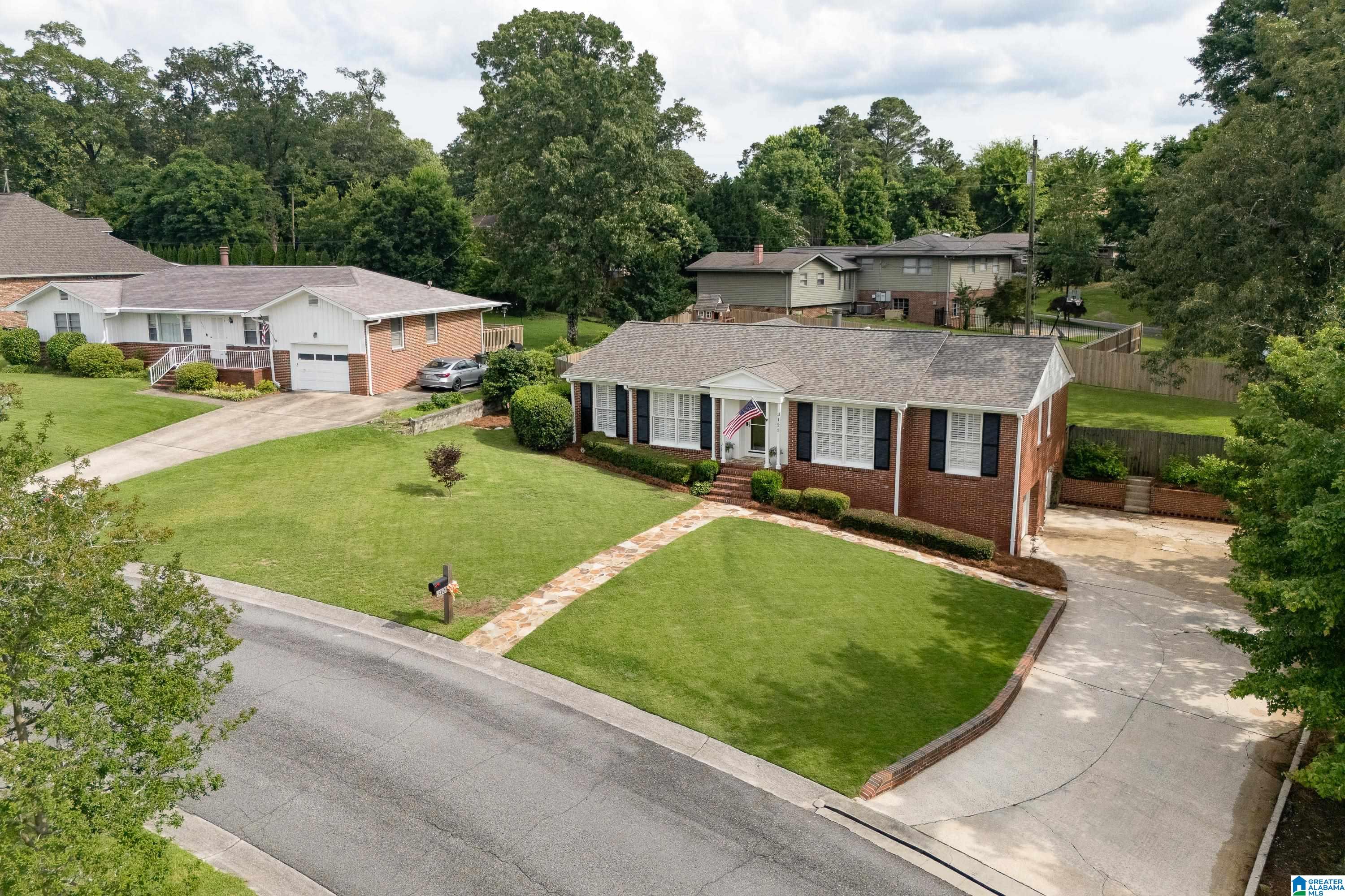 3125 Dolly Ridge Drive Birmingham, AL 35243 - Photo 4 of 52