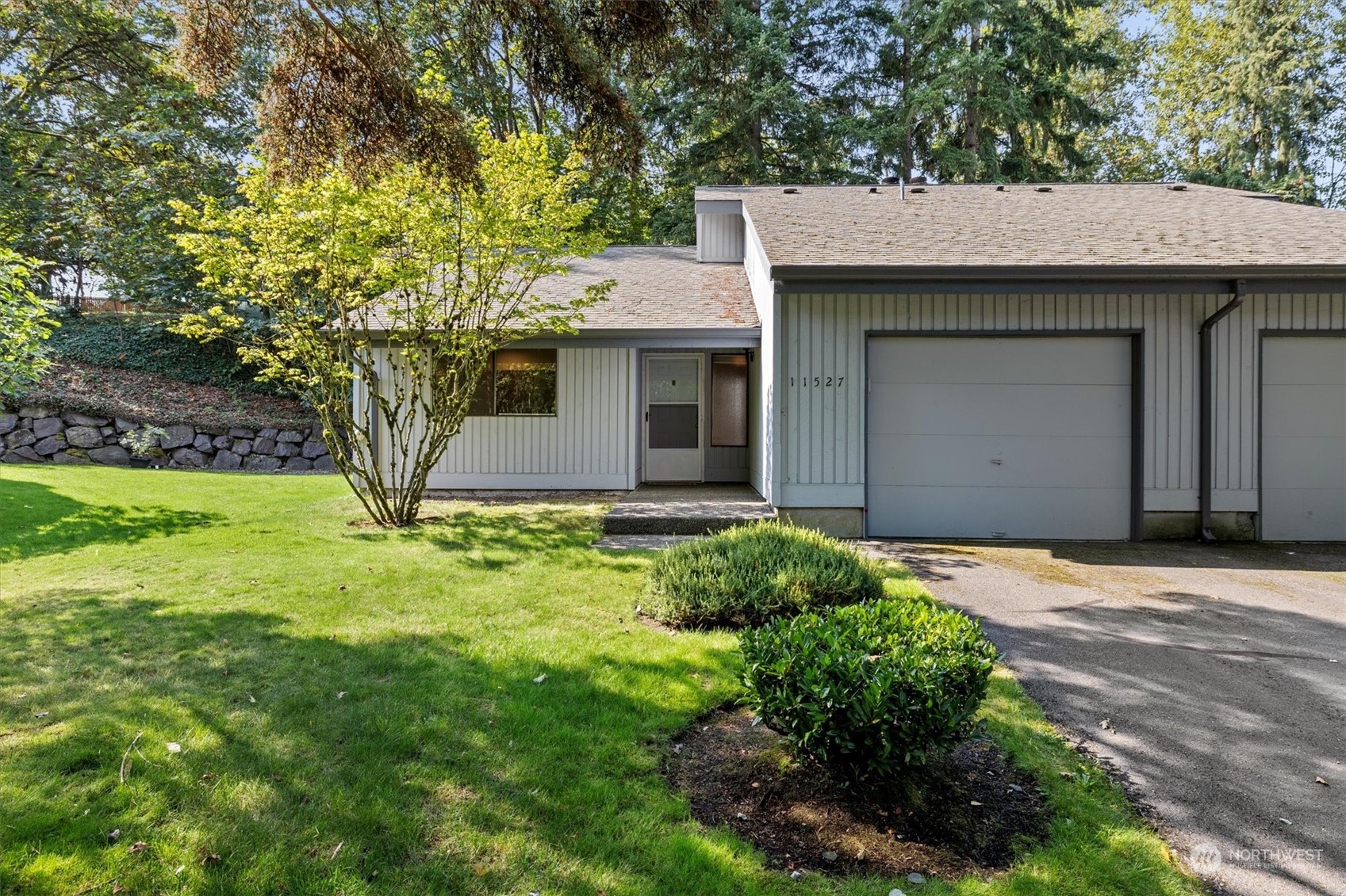 11527 Southeast 175th Street, Unit 9 Renton, WA 98055 - Photo 1 of 27