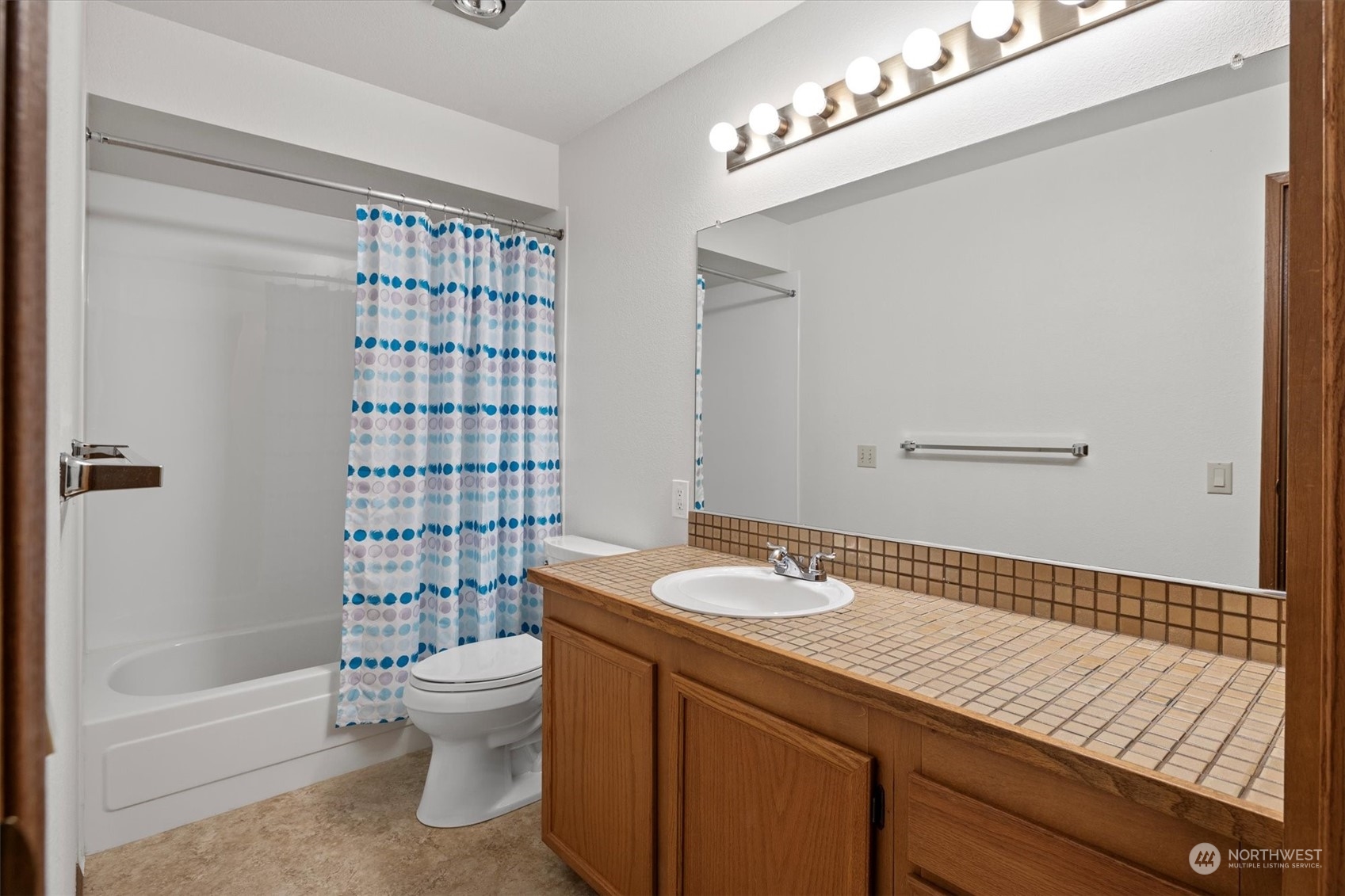 11527 Southeast 175th Street, Unit 9 Renton, WA 98055 - Photo 19 of 27