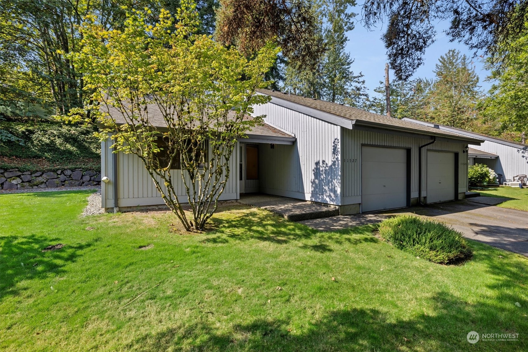 11527 Southeast 175th Street, Unit 9 Renton, WA 98055 - Photo 2 of 27